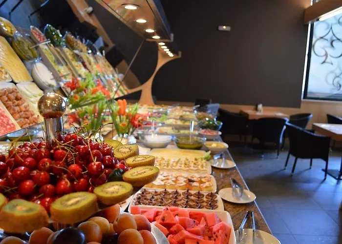 Platinum & Casino סאני ביץ'