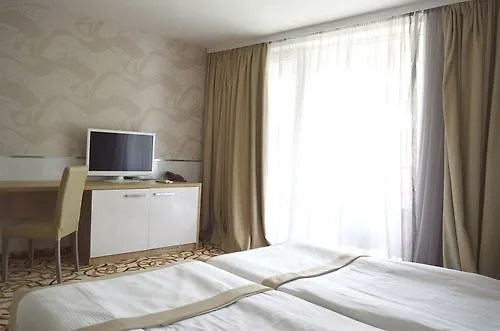 מלון Platinum & Casino סאני ביץ'