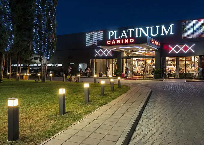 Platinum & Casino מלון 4*