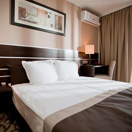 Platinum & Casino מלון סאני ביץ'